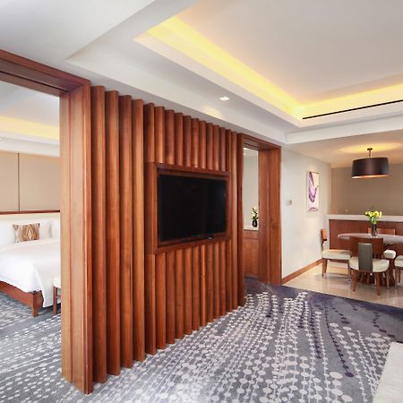 Intercontinental Jinan City Center By Ihg Buitenkant foto