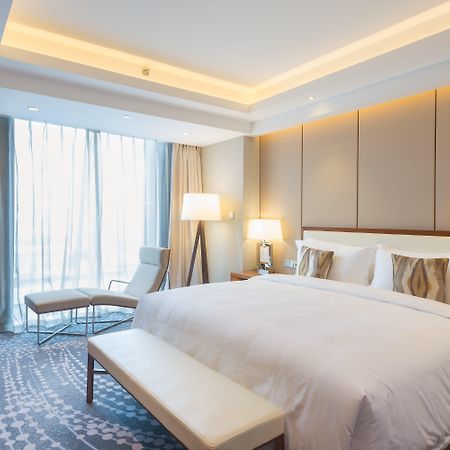 Intercontinental Jinan City Center By Ihg Buitenkant foto