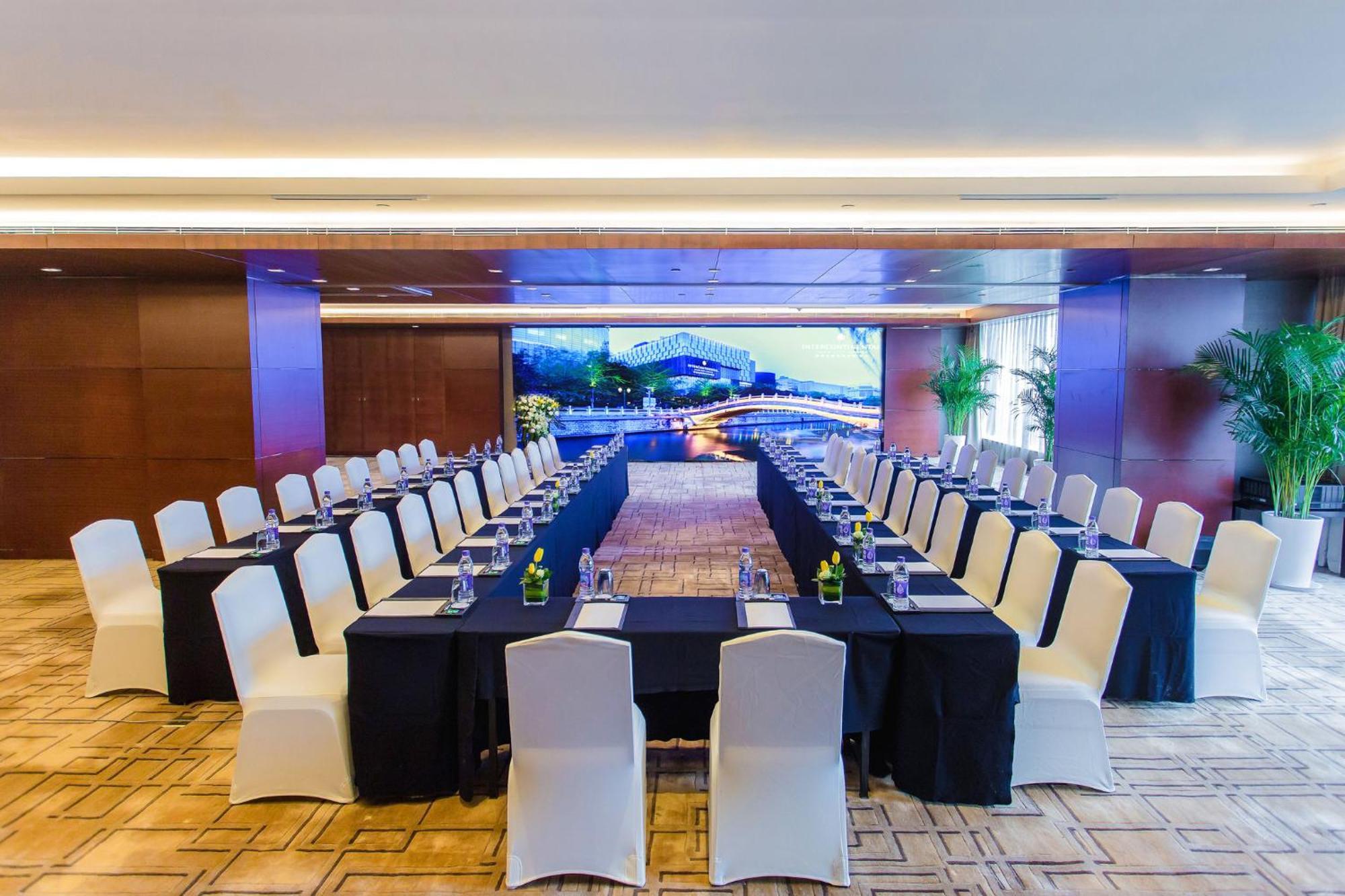 Intercontinental Jinan City Center By Ihg Buitenkant foto